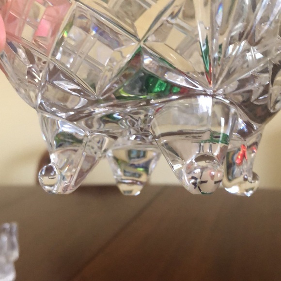 Pinwheel Crystal Footed Dish with Lid. - Picture 6 of 7